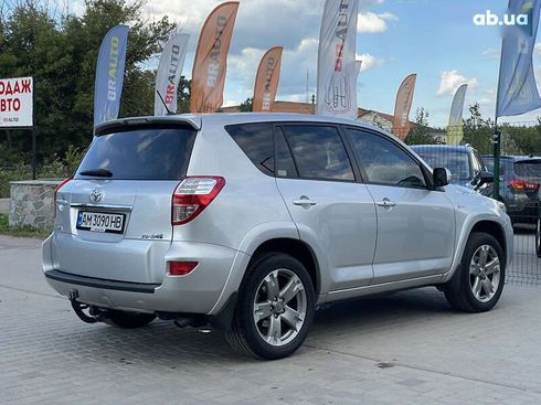 Toyota RAV4 2010 - фото 13