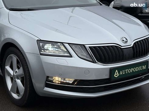 Skoda Octavia 2019 - фото 10