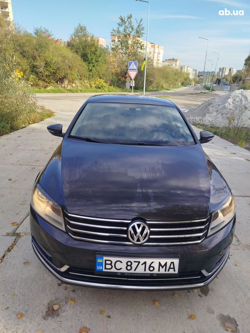 Volkswagen Passat 2011 коричневый - фото 3