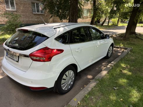 Ford Focus 2017 белый - фото 3
