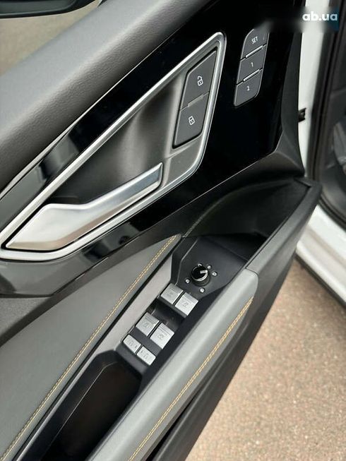 Audi Q4 e-tron 2023 - фото 17