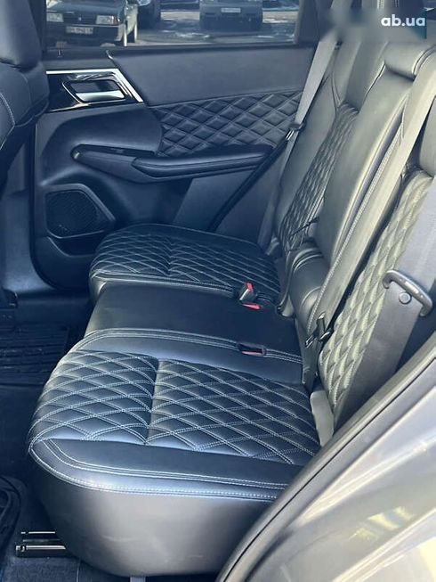 Mitsubishi Outlander 2023 - фото 30