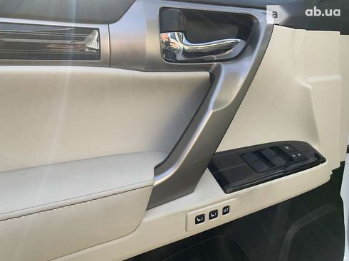 Lexus GX 2020 - фото 16
