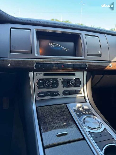 Jaguar XF 2014 - фото 19