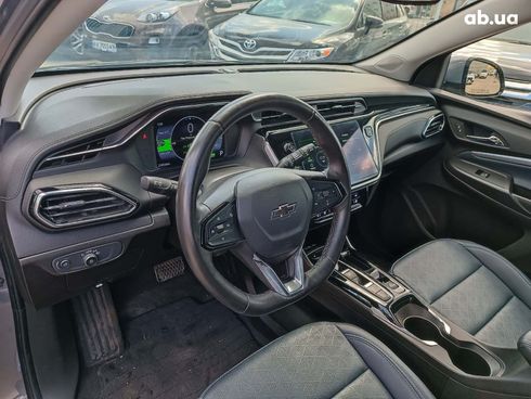 Chevrolet Bolt 2022 серый - фото 24