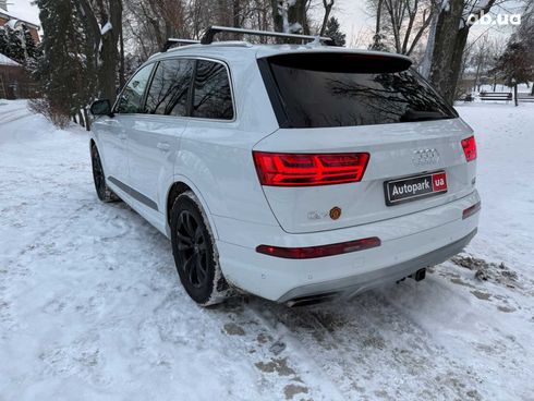 Audi Q7 2017 белый - фото 11