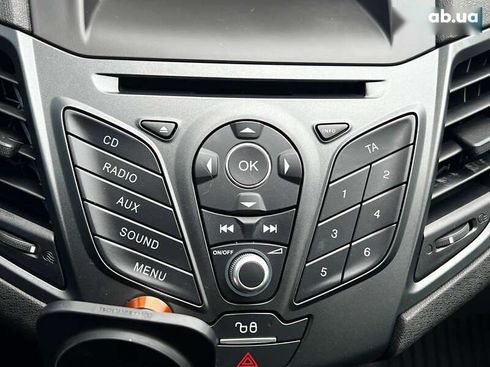 Ford Fiesta 2015 - фото 15
