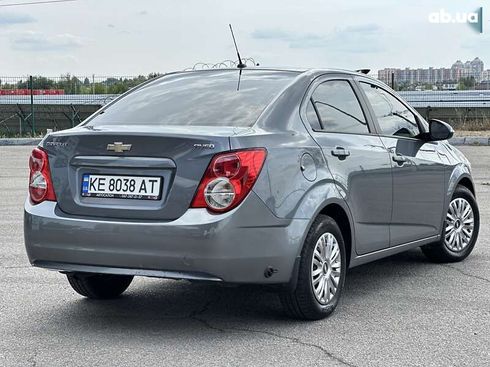 Chevrolet Aveo 2014 - фото 10