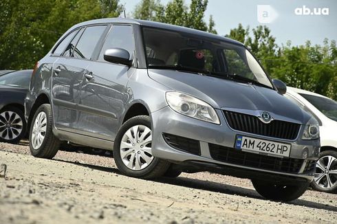 Skoda Fabia 2012 - фото 3