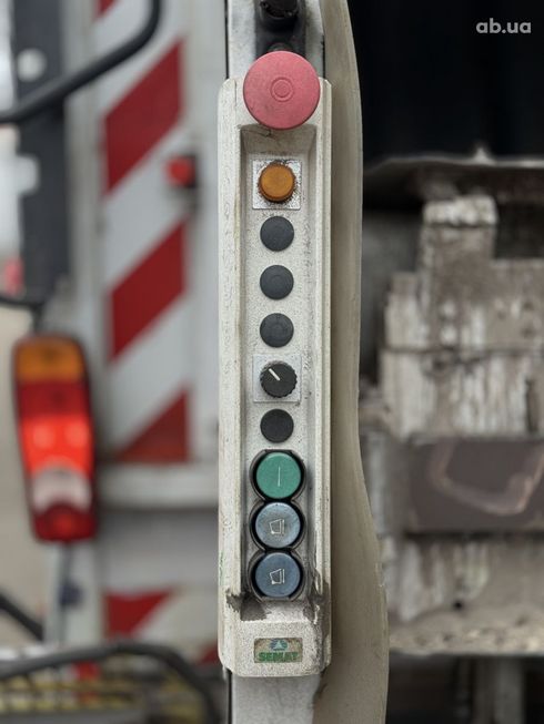 Renault Premium 2011 белый - фото 9