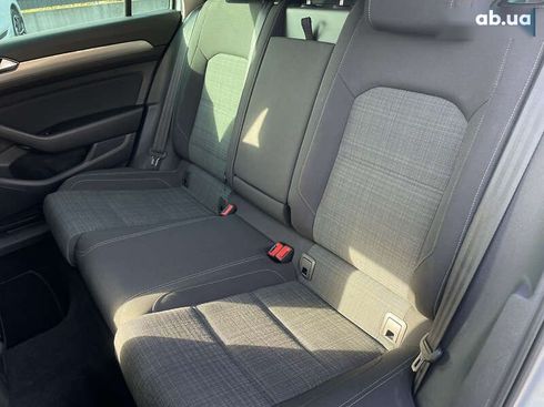 Volkswagen Passat 2021 - фото 24