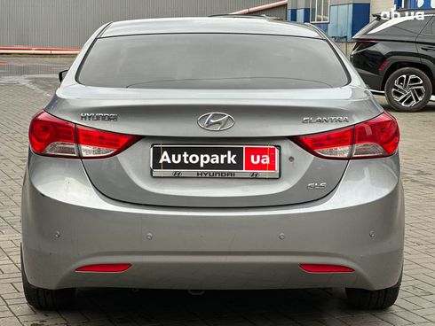 Hyundai Elantra 2013 серый - фото 7