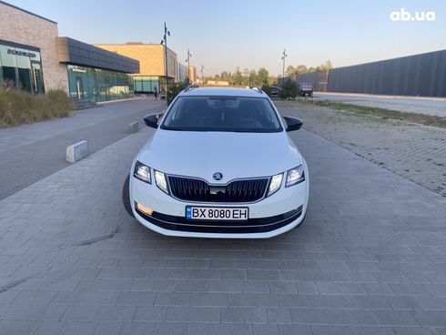 Skoda Octavia 2017 белый - фото 2