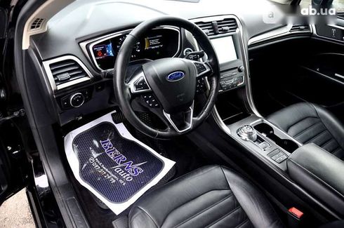 Ford Fusion 2017 - фото 28