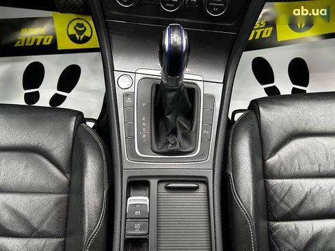 Volkswagen e-Golf 2016 - фото 13