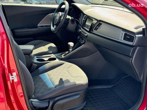 Kia Niro 2017 красный - фото 28