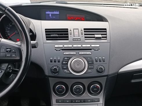 Mazda 3 2010 белый - фото 16