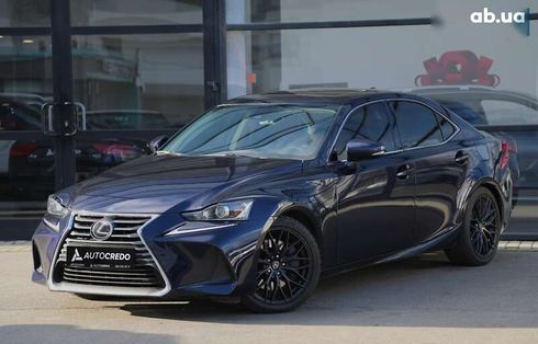 Lexus IS 2017 - фото 3