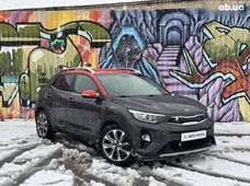 Продажа б/у Kia Stonic 2018 года в Киеве - купить на Автобазаре