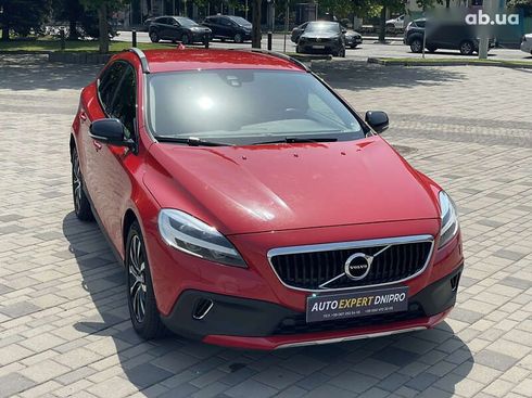 Volvo V40 Cross Country 2018 - фото 19
