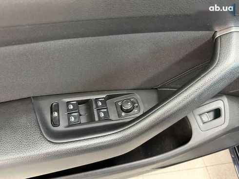 Volkswagen Passat 2019 - фото 19