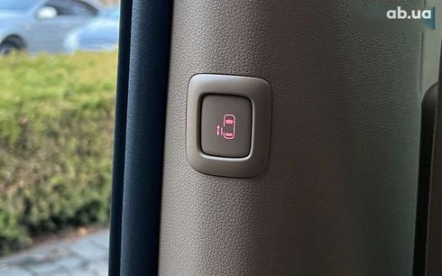 Kia Sedona 2016 - фото 19