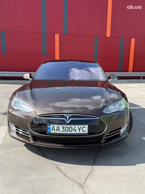 Tesla Model S 2014 - фото 4