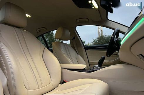 BMW 5 серия 2017 - фото 22