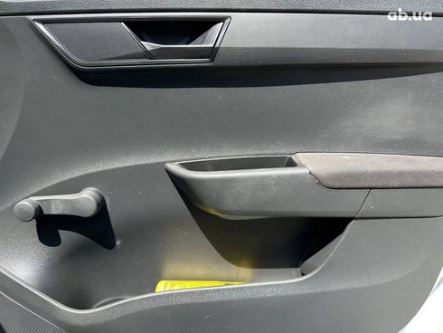 Skoda Fabia 2017 белый - фото 16