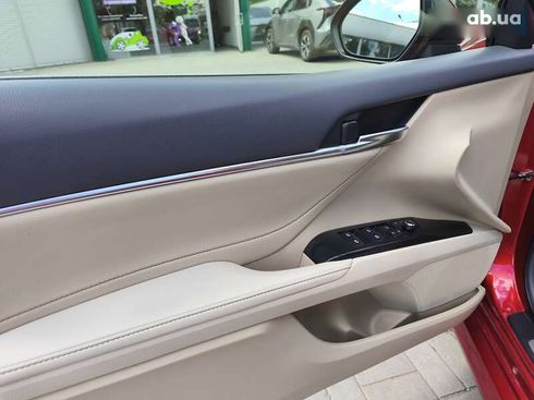 Toyota Camry 2018 - фото 10