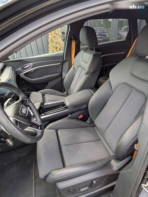 Audi E-Tron 2022 - фото 12