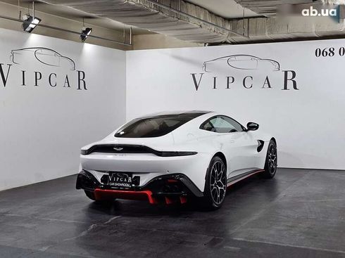 Aston Martin Vantage 2021 - фото 10