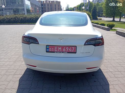 Tesla Model 3 2020 белый - фото 19