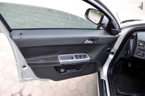 Volvo V50 2010 - фото 15
