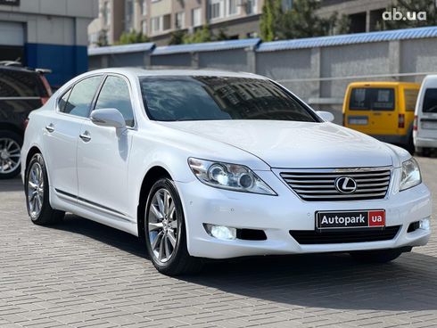 Lexus LS 2010 белый - фото 3