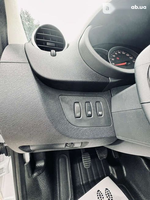 Renault Kangoo 2019 - фото 14