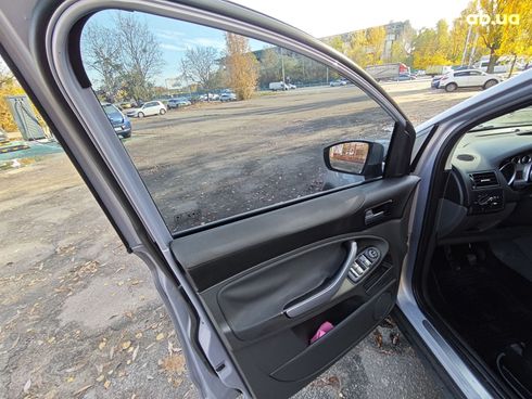 Ford Kuga 2011 серый - фото 9