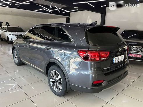 Kia Sorento 2019 - фото 8