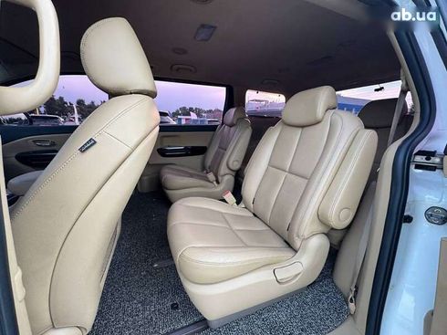 Kia Carnival 2019 - фото 24
