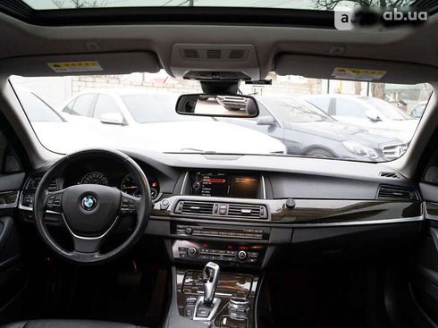 BMW 5 серия 2015 - фото 9
