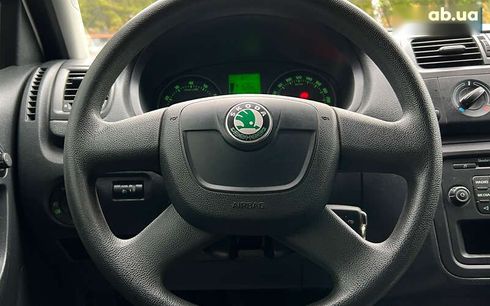 Skoda Fabia 2011 - фото 11