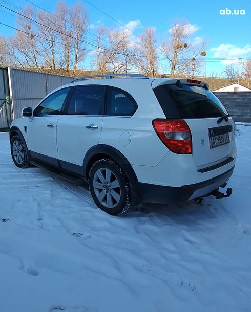 Chevrolet Captiva 2007 белый - фото 5