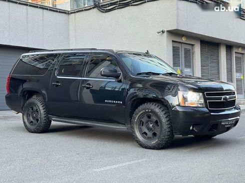 Chevrolet Suburban 2011 - фото 13