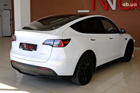 Tesla Model Y 2021 белый - фото 3