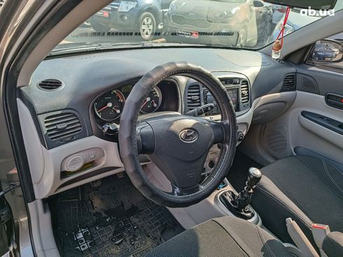 Hyundai Accent 2008 серый - фото 13