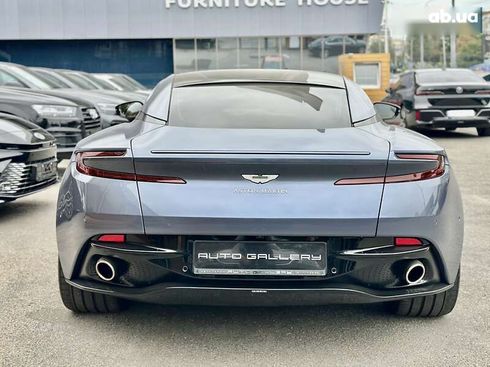 Aston Martin DB11 2017 - фото 8