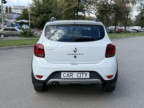 Renault Sandero 2019 - фото 8