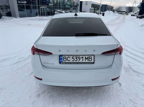 Skoda Octavia 2020 - фото 9