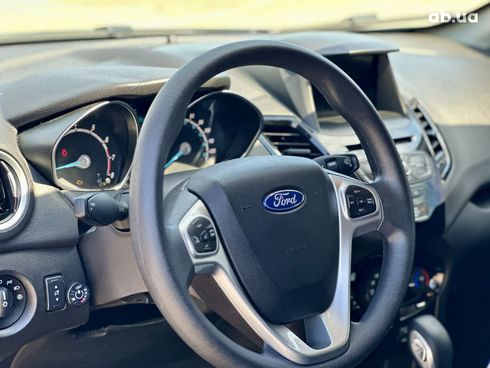 Ford Fiesta 2018 черный - фото 10