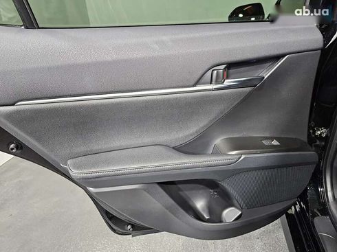 Toyota Camry 2022 - фото 12